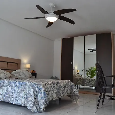 Townhouse With Shared Pool * トレビエハ