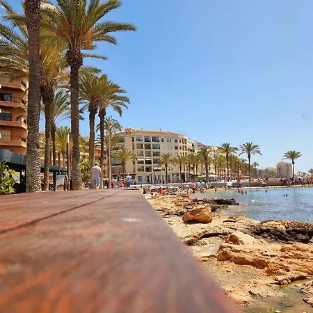 Vakantiehuis Townhouse With Shared Pool Torrevieja