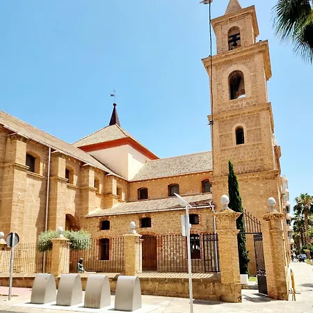 Townhouse With Shared Pool * トレビエハ