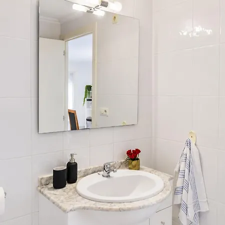 Vakantiehuis Townhouse With Shared Pool Torrevieja